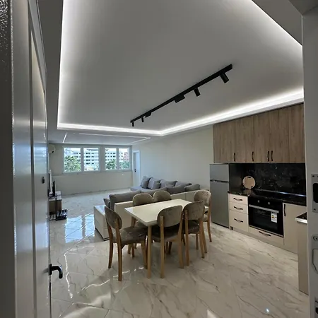 Velora Stays- Beachfront Apartamento