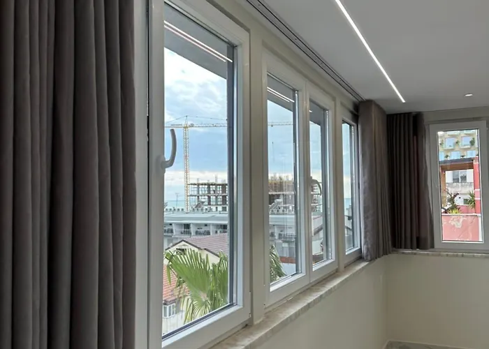 Daire Velora Stays- Beachfront Golem (Tirana)